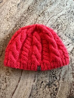 North face Cable Knit Beanie - Pink